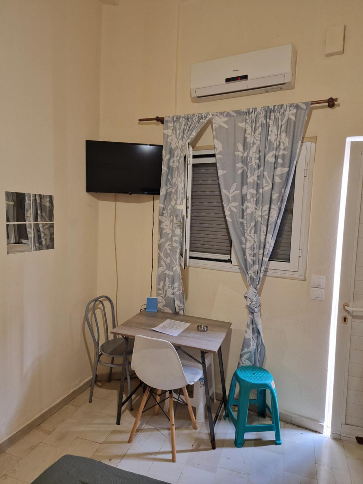 Diana's Cozy 12 Studio. Apartment